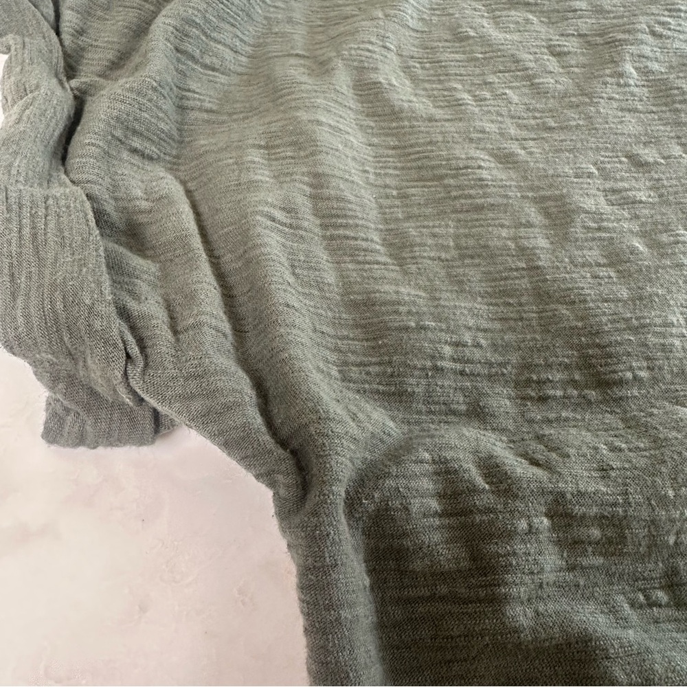 Merona Women’s Dark Olive Green Short Sleeve Tee with pocket. Size Large - Picture 11 of 13
